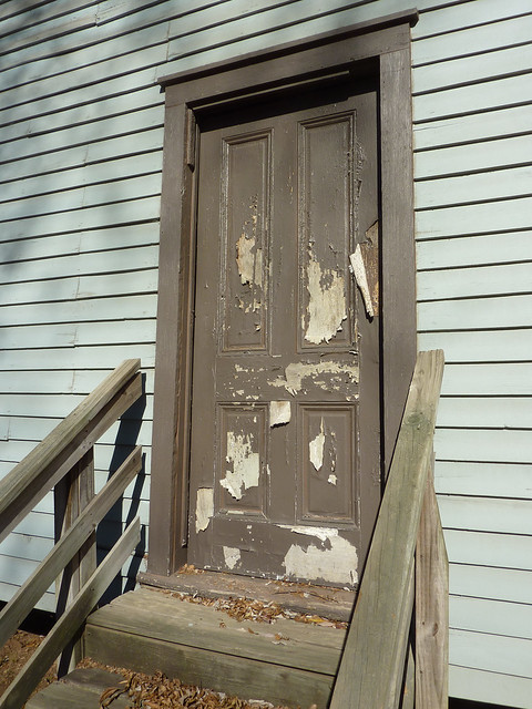 P1140139-2012-11-26-Decatur-Vernacular-Church-Street-circa-1870-Fraser-House-4-panel-door