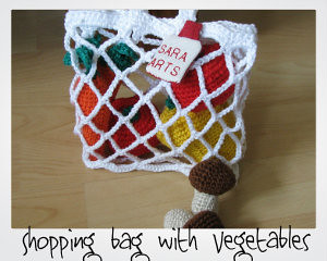Shopping bag with vegetables