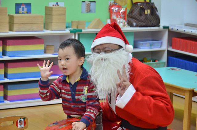 Christmas party in school-8