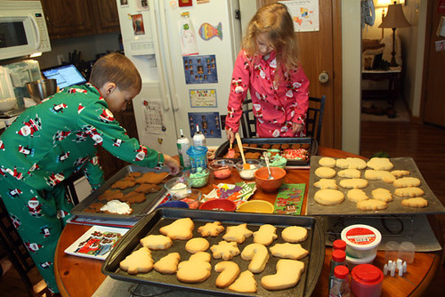 N-and-A-decorating-cookies