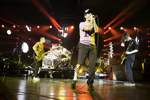 red_hot_chili_peppers-the_cosmopolitan_ACY3213