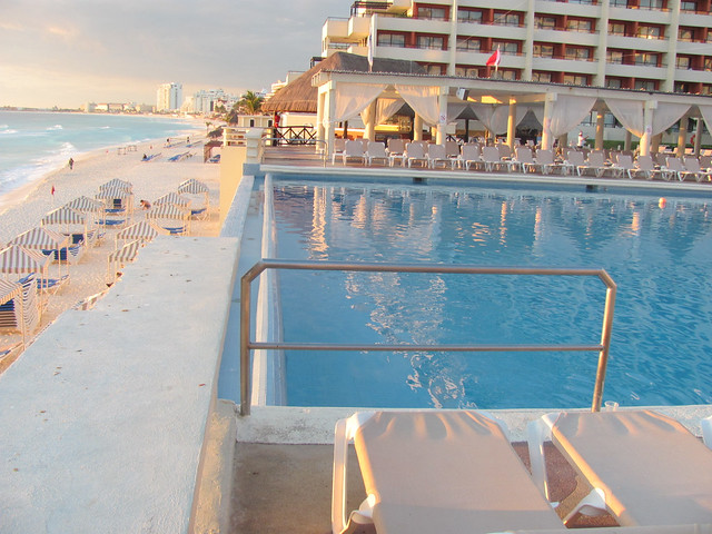 Cancun Hotel- Crown Paradise Club