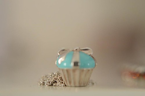 (1) Tiffany cupcake necklace