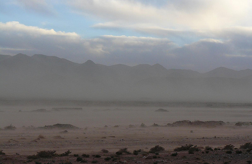 Tormenta de arena vista desde una carretera de Marruecos