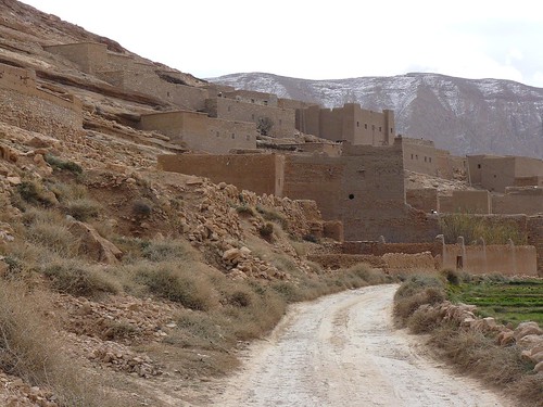 Ait-Hani, aldea bereber del Medio Atlas (Marruecos)
