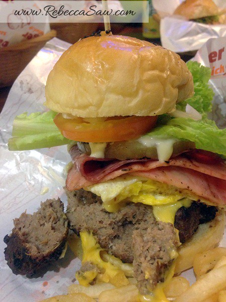 Burger Junkyard 2-008