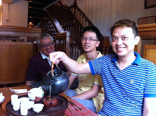 Tea crawl at tea chapter with tea master Vincent