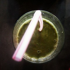 You know it's a good green smoothie when the straw stands on its own.