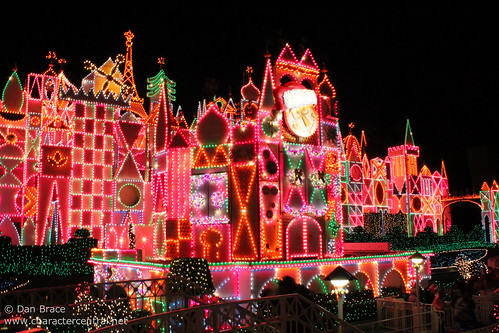 "it's a small world" Holiday