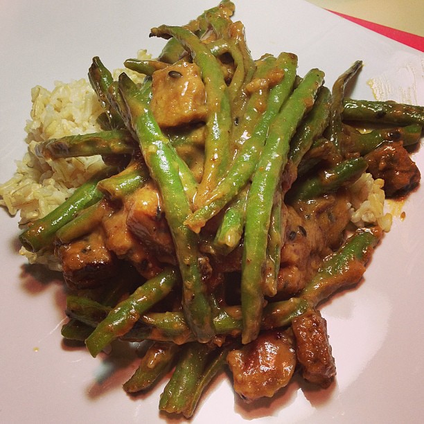 Dinner: Mirin Glazed Tempeh and String beans w. Peanut Sauce over Brown Rice #vegan