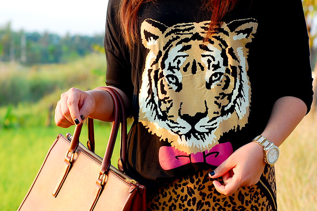 tiger face shirt, a costume