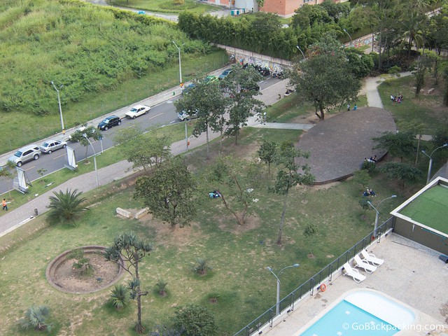 A section of Parque Lineal Ciudad del Rio viewed from an apartment above