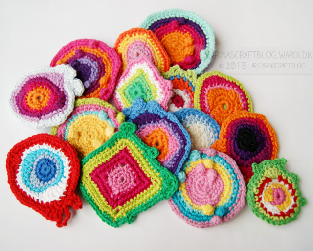 Crochet brooches