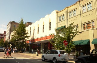 Haywood Street, Asheville (by: jane023, Wikimedia Commons)