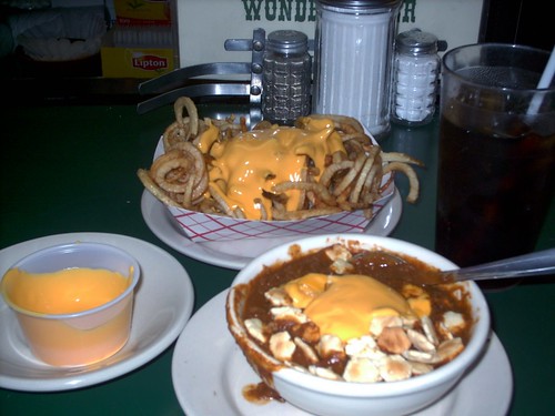 Chilli and a side of homemdae curly fries with cheddar cheese sauce.  The Wonderburger Restaurant at 11011 South Kedzie Avenue i Chicago's Mount Greenwood neighborhood.  Chicago Illinois.  May 2007. by Eddie from Chicago