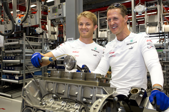 Michael Schumacher und Nico Rosberg zu Besuch bei Mercedes-AMG i
