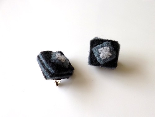 Black & Gray Square Mini Brooches