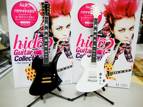 20130105-1 hide GuitarS