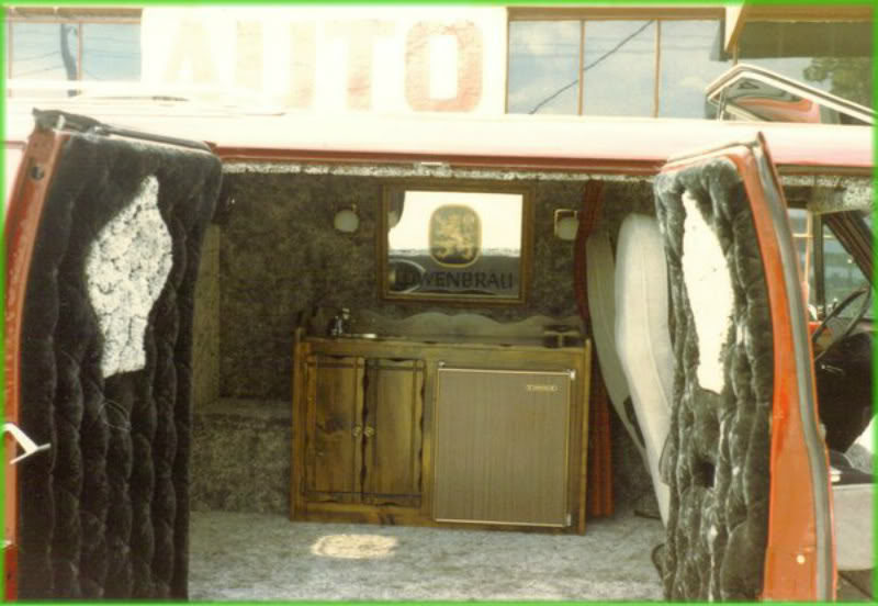 064-Interior1981