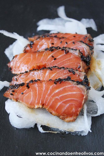 Tataki de salmon en nido de nabo daikon (1)