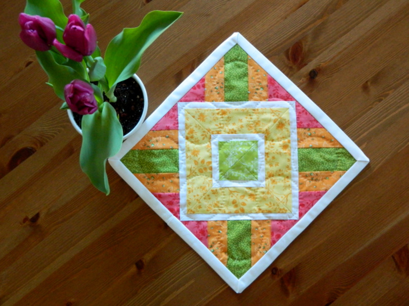 Mini Quilt - Block Pattern Illusion by Daine {from blank pages...}