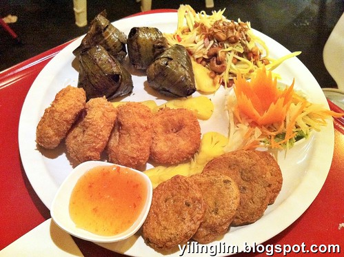 Thai deep fried platter