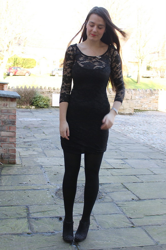 Chiara Fashion black lace dress