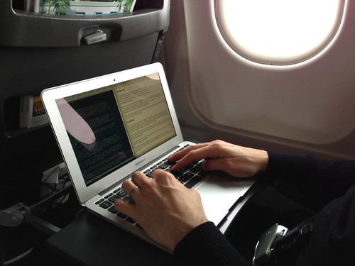 MacBook Air usage - Plane | Editing this very review on a Geneva-Nice flight.