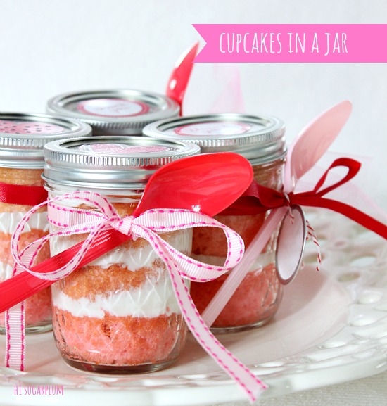 Hi Sugarplum | Pink Ombre Cupcakes in a Jar