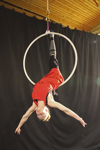 Linda Johansson i aerial hoop