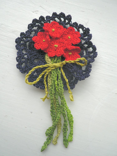 Navy_red corsage
