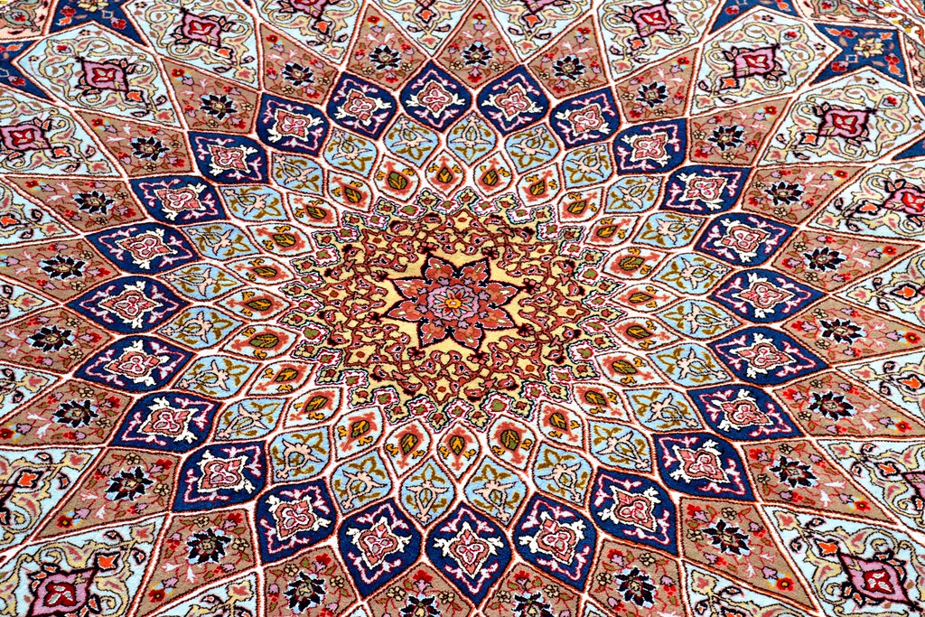 Gonbad Silk Persian Rug