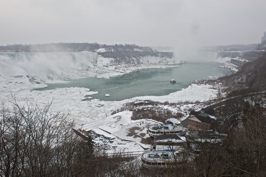 Niagara Falls - 2013-02-24 at 07-01-48