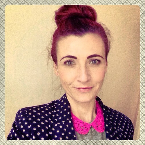 Polka dots & a neon pink collar necklace