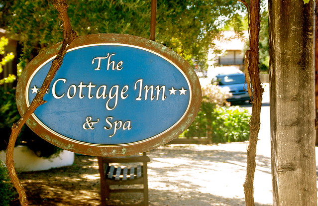 cottage inn and spa sign
