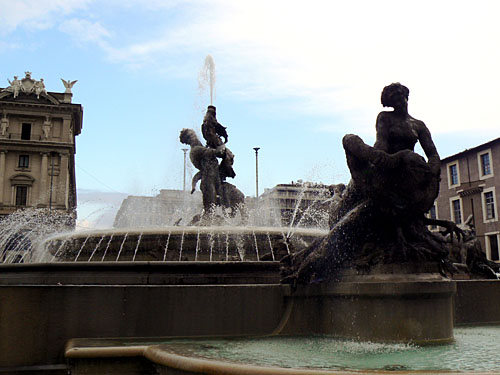 fontaine place d ela République.jpg
