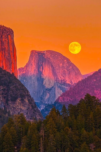 Half Dome Moon. Yosemite.