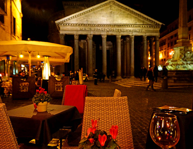 cafe-night-pantheon-rome-2013-02-19