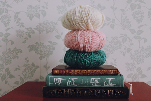 books & yarns