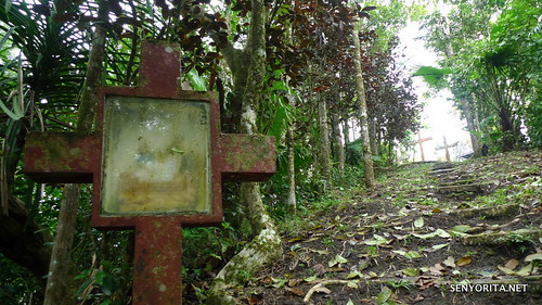 Siquijor: Stations of the Cross in Camp Bandilaan