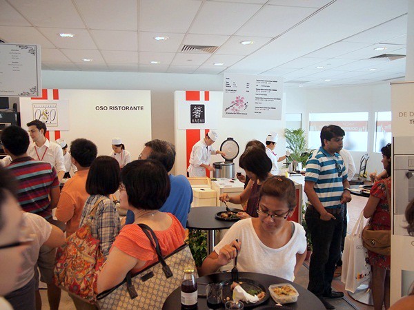 savour 2013 - singapore - gourmet market (138)