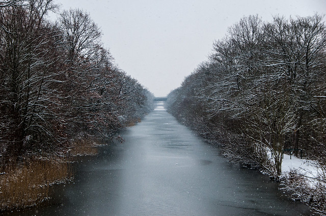 Promenade dans la neige - Canal de la Moselle