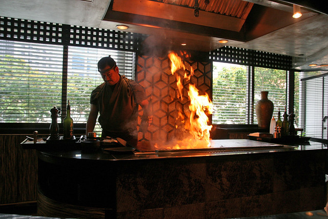 Who doesn't love a teppan flambe?