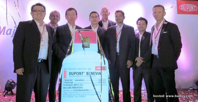 DuPont Group Picture