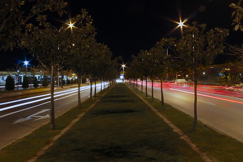 Βραδυνή βόλτα στην πόλη για φωτογράφηση... by Dimitris Amountzas