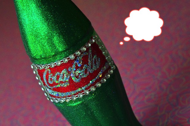 extreme-glitter-coke-bottle