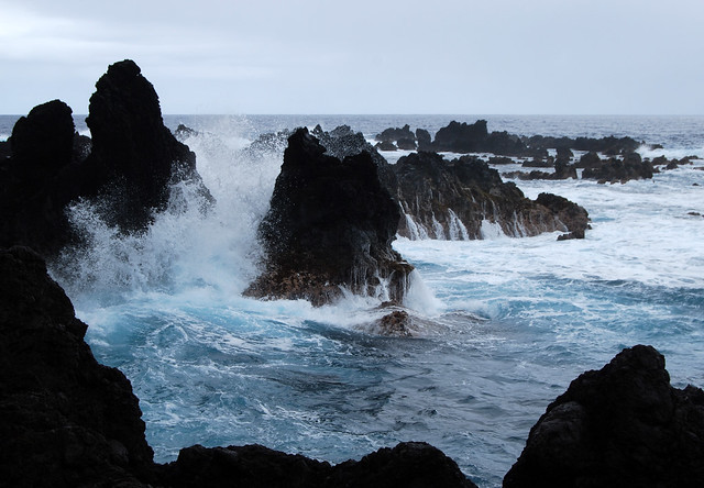 The Ocean Meets the Rocks