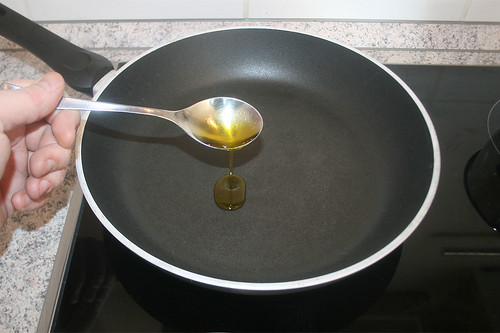 16 - Rapsöl erhitzen / Heat up rapeseed oil