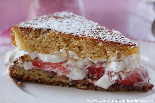 Victoria Sponge Cake www.cocinandoentreolivos (2)