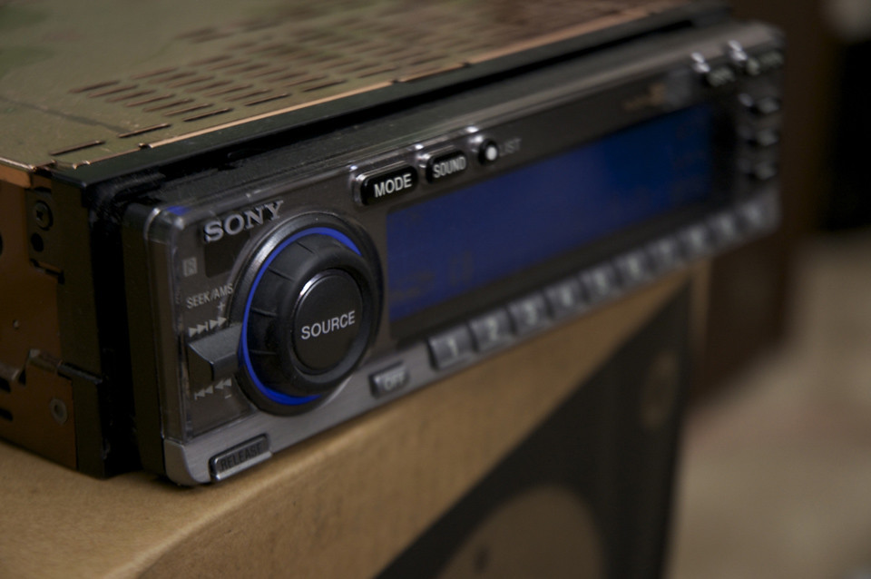 Sony CDX-C90 | DIYMobileAudio.com Car Stereo Forum